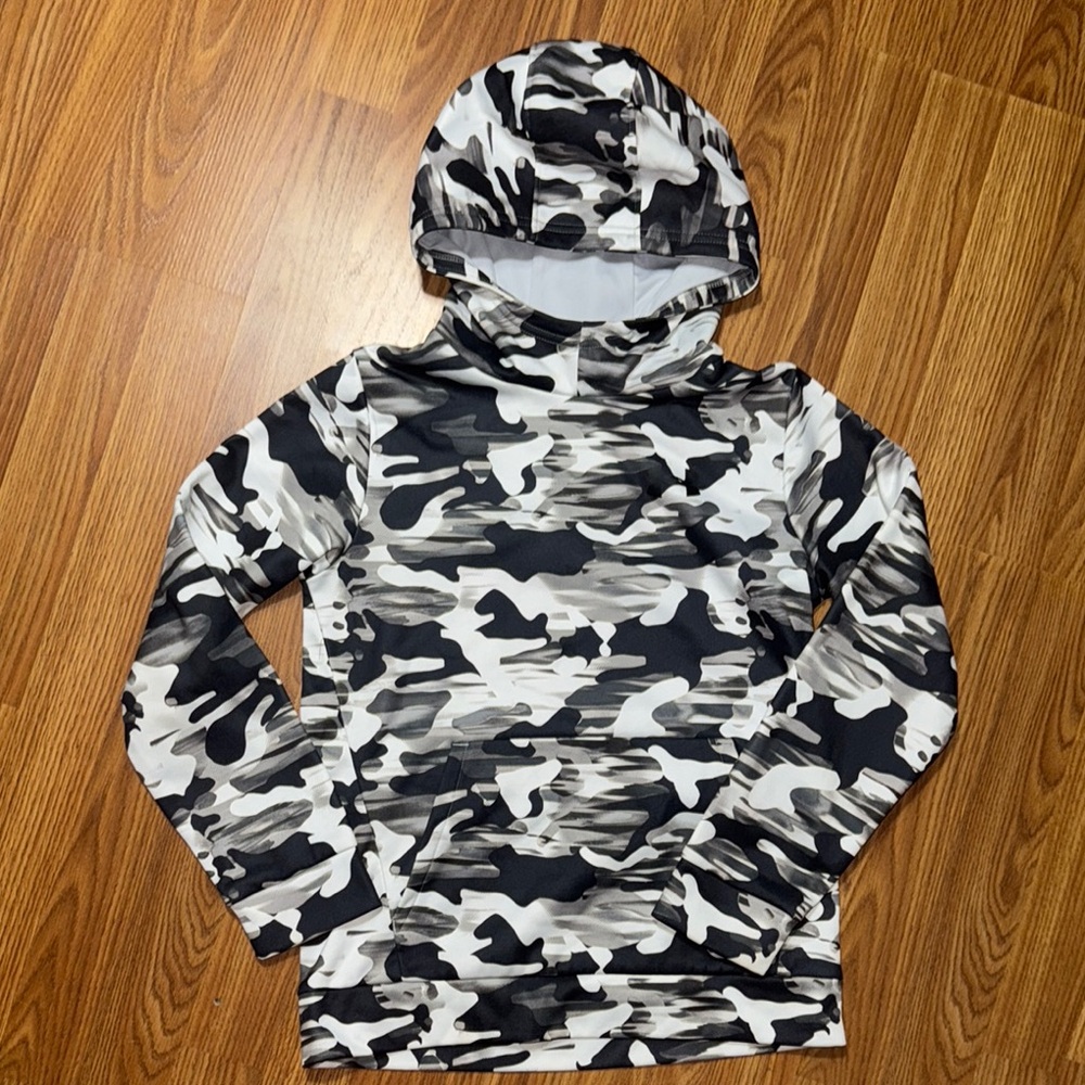 Under Armour Hoodie Medium 10/12